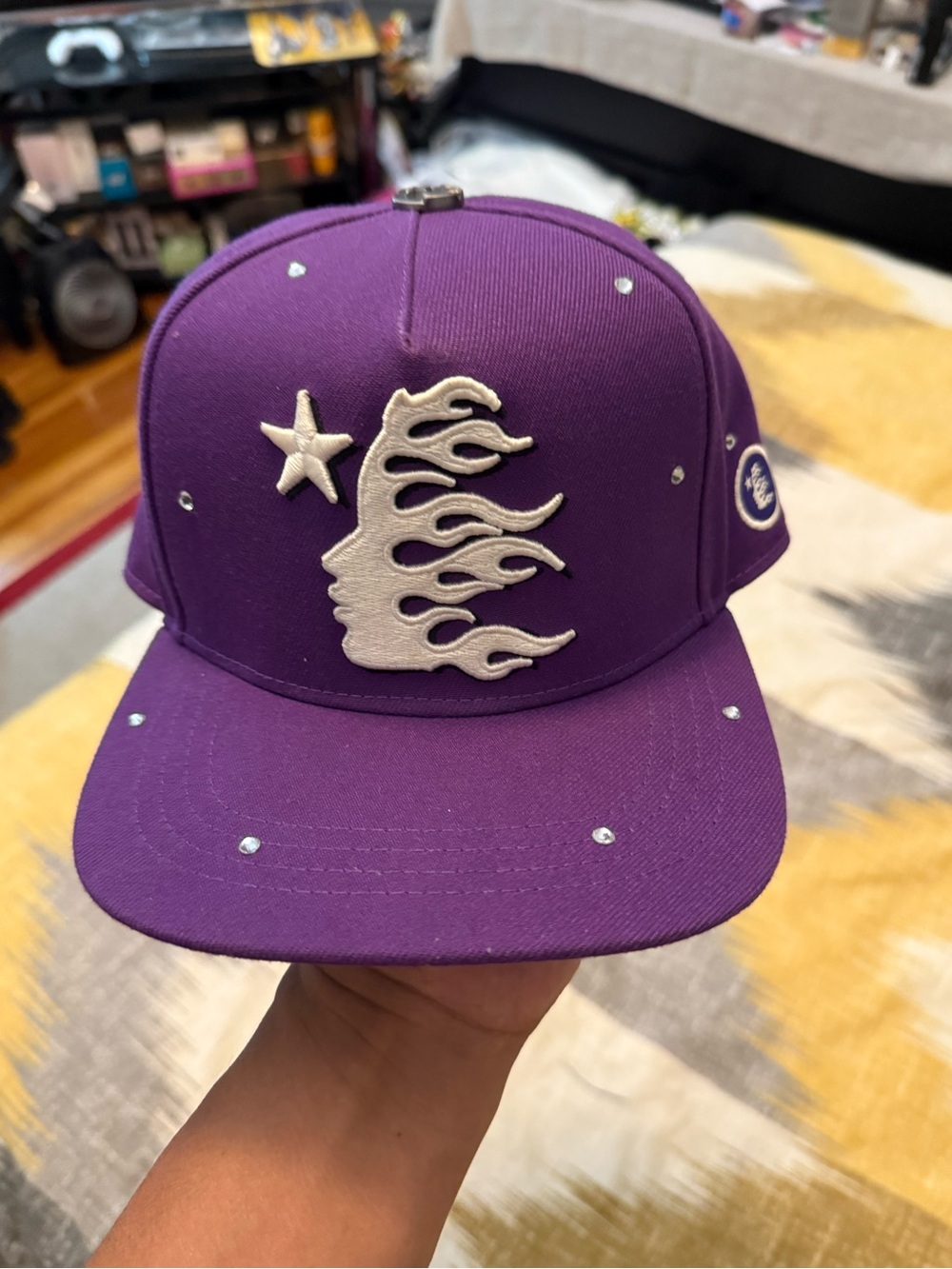 Hellstar Men’s Purple Flame & Star Snapback Hat 7 1/8